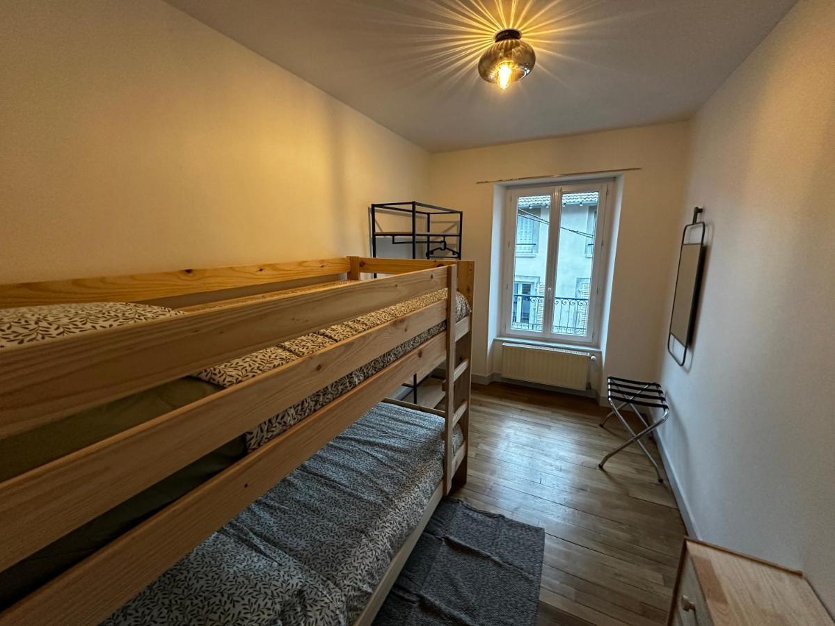 Belle Maison De Ville Au Coeur Du Village De Montagne Vic-sur-Cère Eksteriør bilde