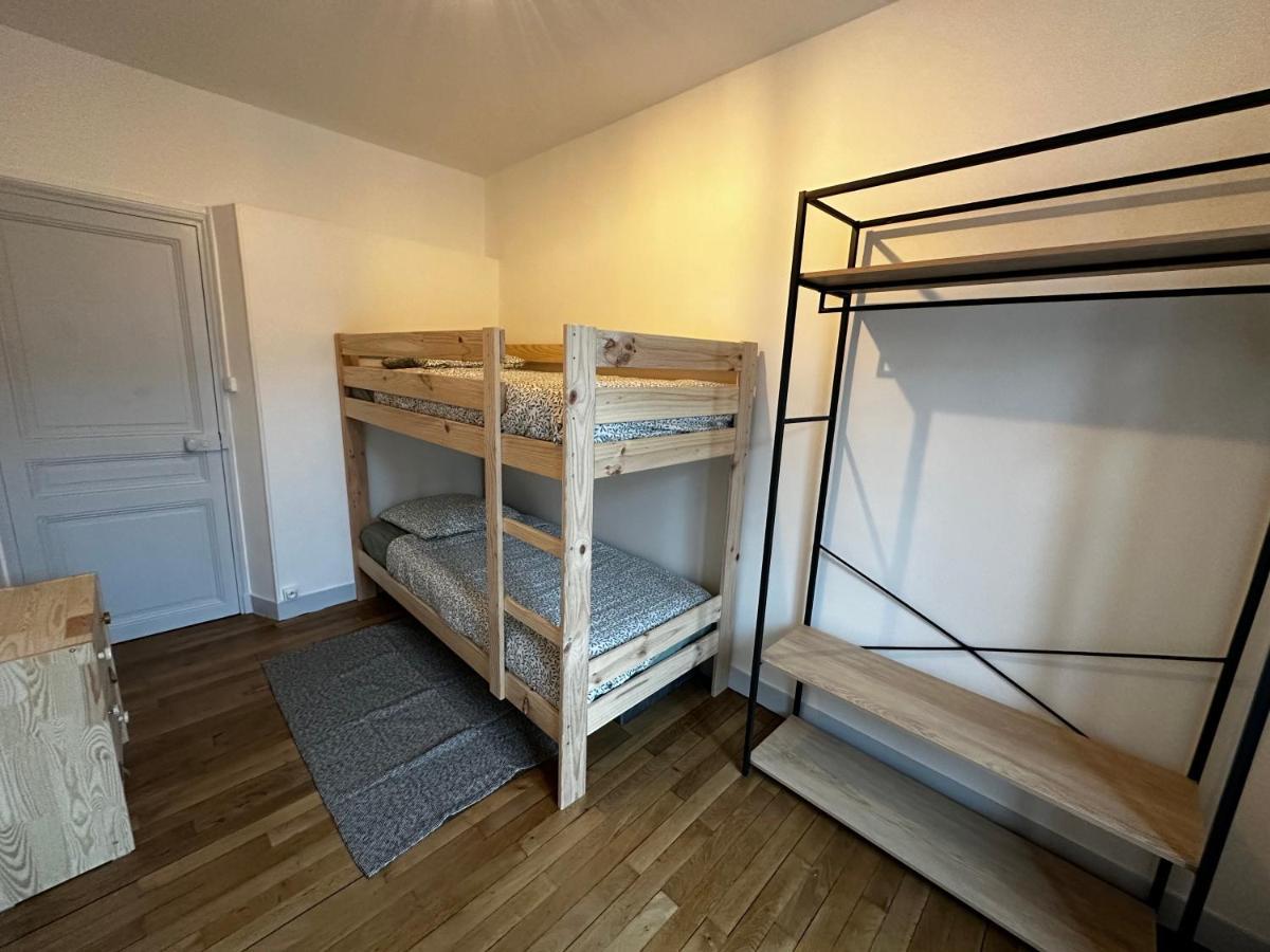Belle Maison De Ville Au Coeur Du Village De Montagne Vic-sur-Cère Eksteriør bilde